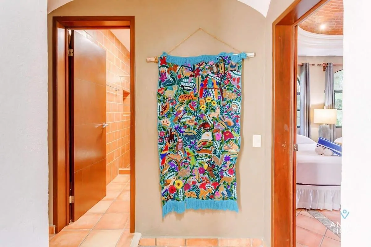Hacienda-Style Villa With Private Pool Steps To Beach Playa del Carmen 0*,