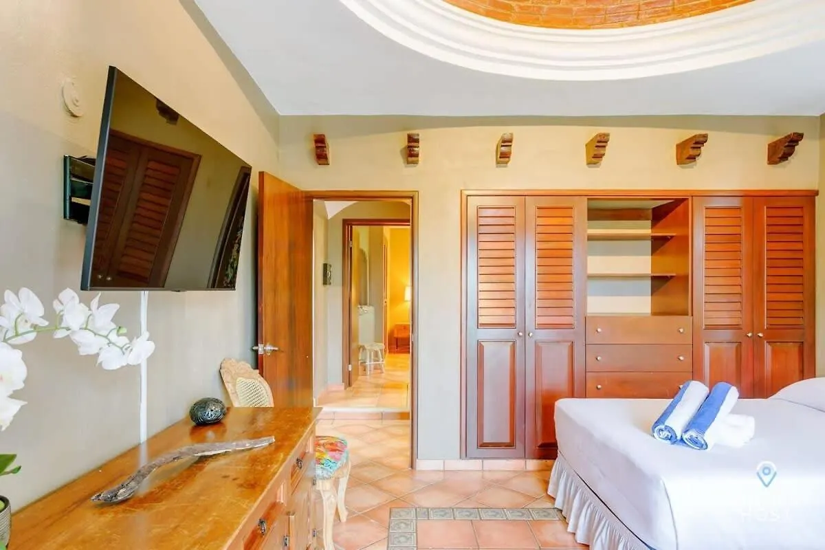 Hacienda-Style Villa With Private Pool Steps To Beach Playa del Carmen