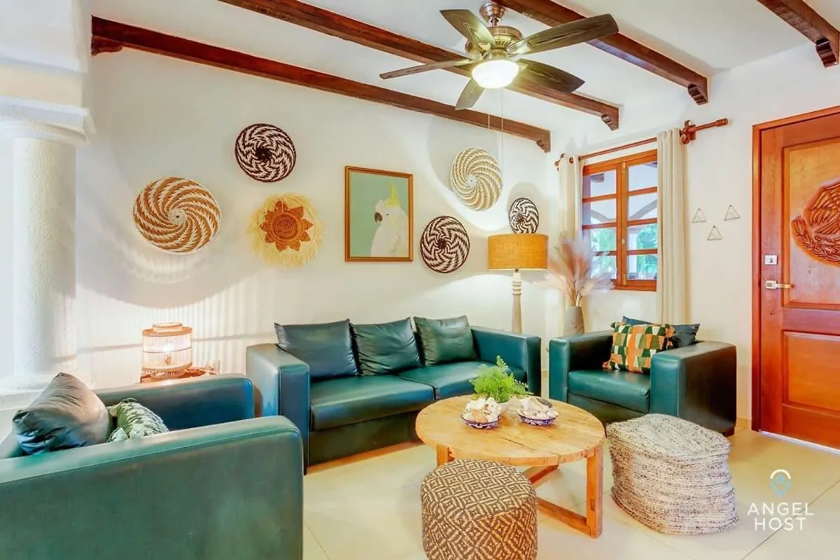 Hacienda-Style Villa With Private Pool Steps To Beach Playa del Carmen