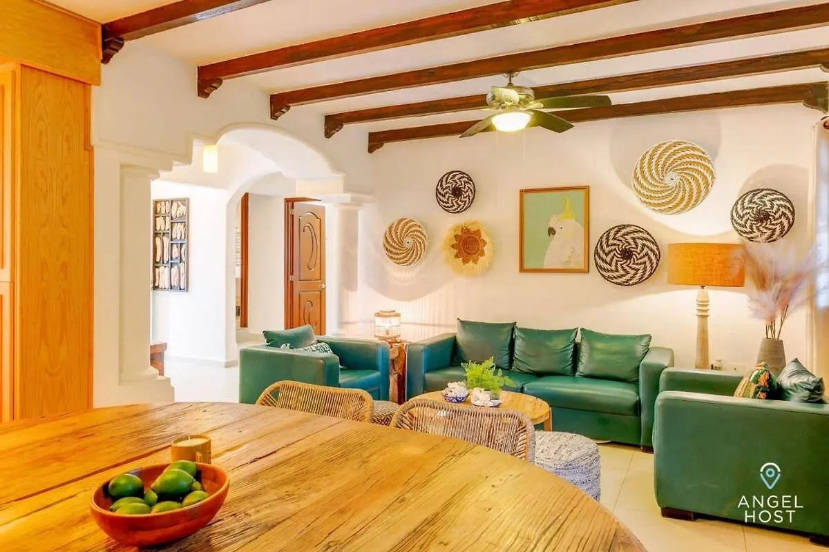 Hacienda-Style Villa With Private Pool Steps To Beach Playa del Carmen