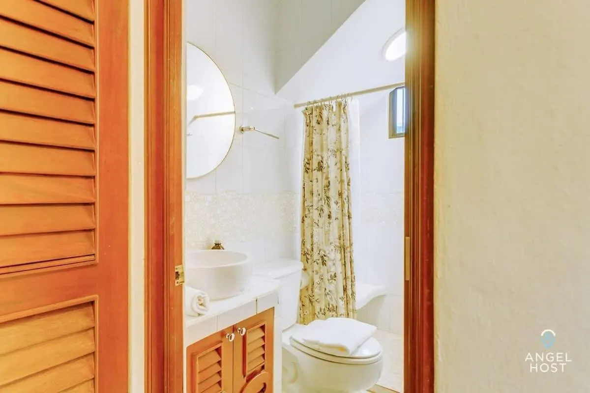 Hacienda-Style Villa With Private Pool Steps To Beach Playa del Carmen Meksyk