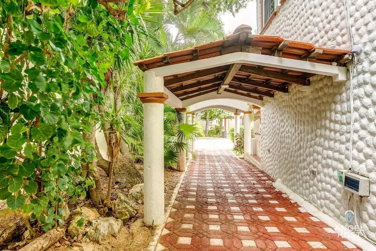 Hacienda-Style Villa With Private Pool Steps To Beach Playa del Carmen México